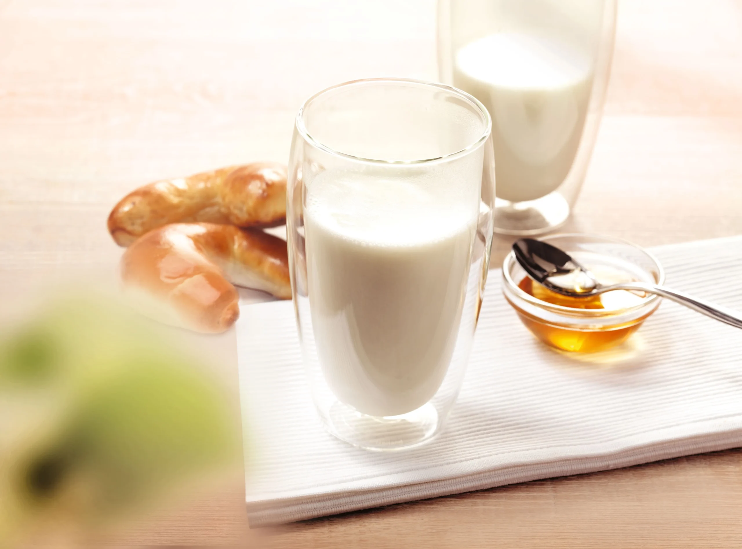 Horúce mlieko a mliečna pena